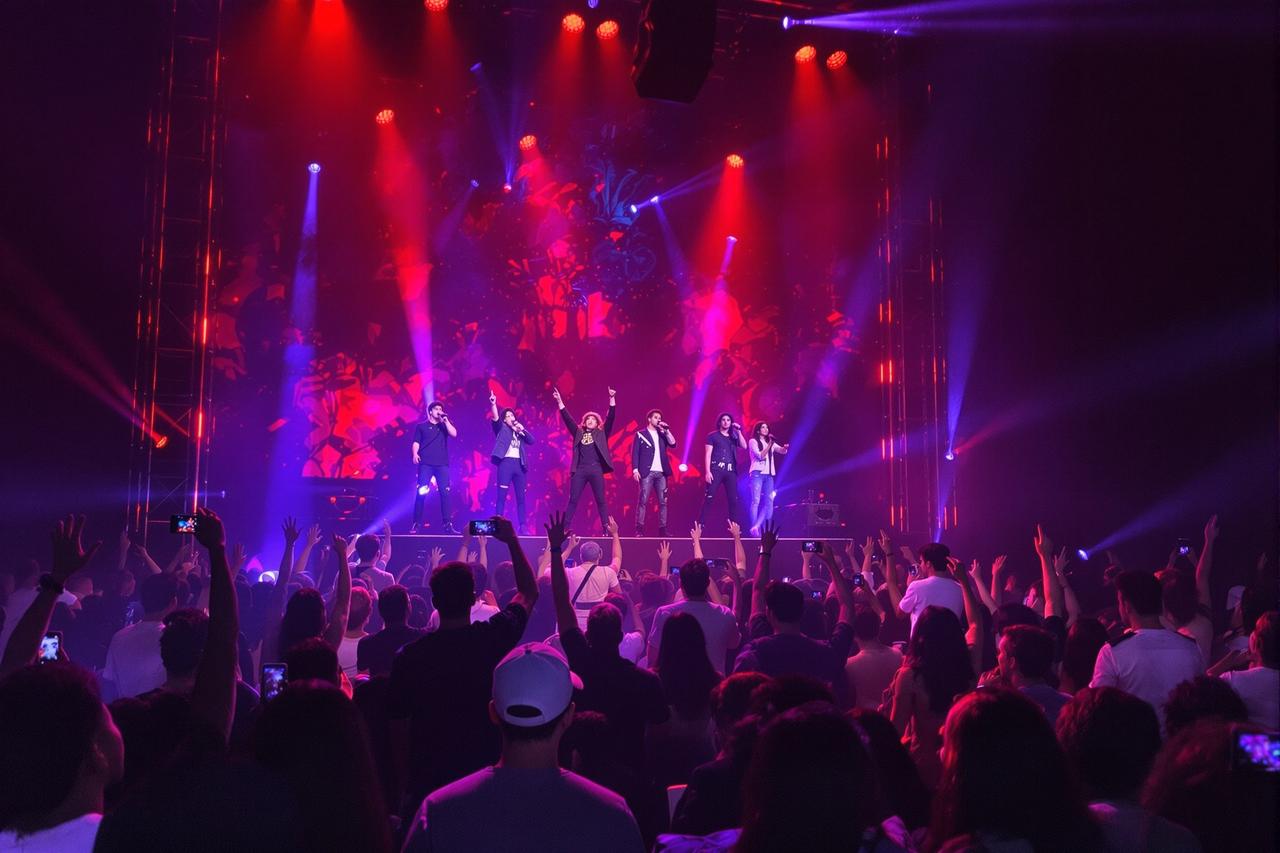 顶流爱豆被粉丝人肉开盒，私生活全曝光，本人发律师函维权